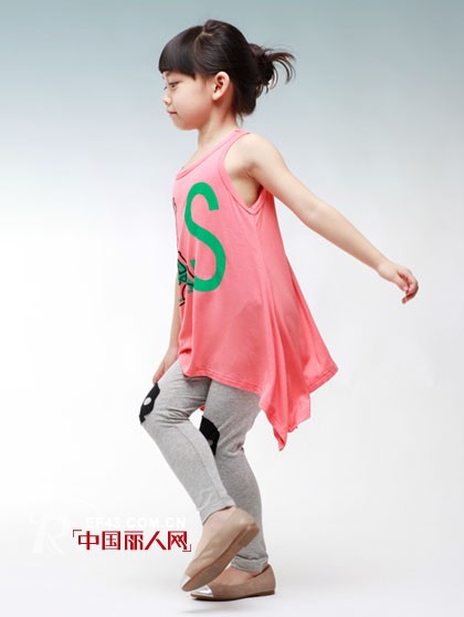 春芽子童装夏季新品全新首发  今夏来一场华丽de旅行