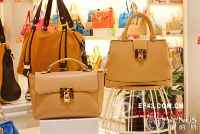 母亲节最好的礼物,和妈妈一起逛街买包!