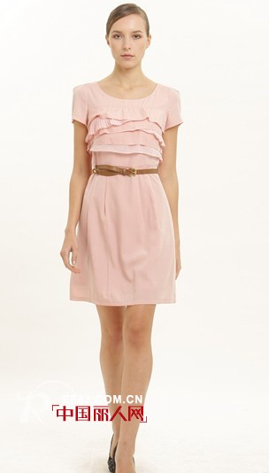 经典故事夏装热卖新品 简洁风通勤款推荐