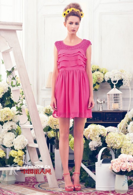 菲勋菲斯女装  英伦风格 彰显华丽人生