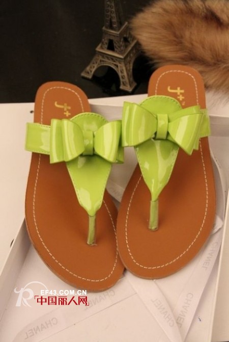 那静静的彩色,闪动着整个世界