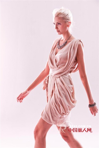 迪斯廷.凯时尚女装 打造独一无二的你