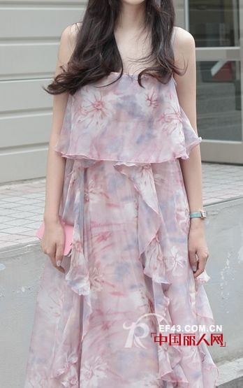 沙滩裙 海边那一抹亮丽的风景线