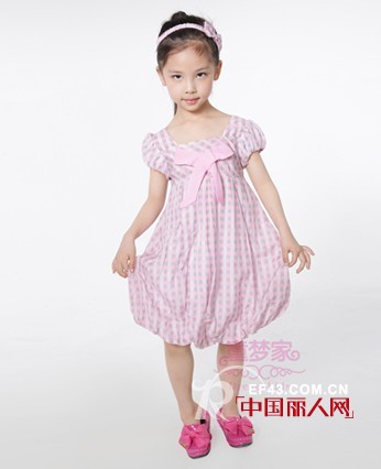 童梦家童装  实现孩子梦想的家园