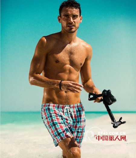 沙滩热裤 可以再热一点吗