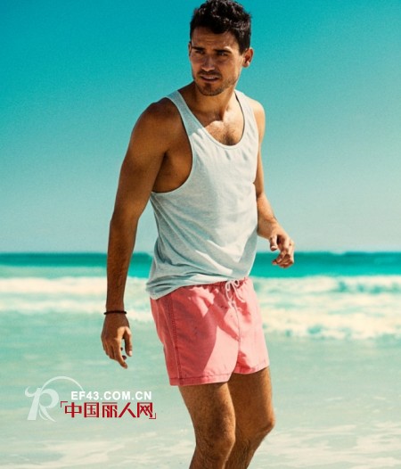 沙滩热裤 可以再热一点吗