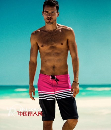 沙滩热裤 可以再热一点吗