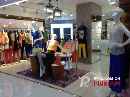 热烈庆祝迪斯廷·凯女装广西柳州店盛大开业