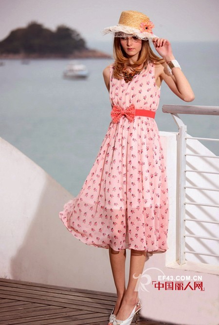 蔓露卡女装  尽情释放自己的另一面