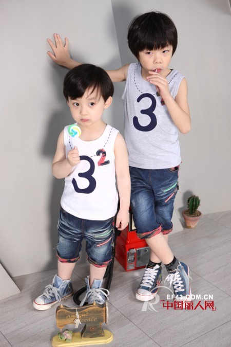 翘嘴蛇童装 创造快乐幸福乐园