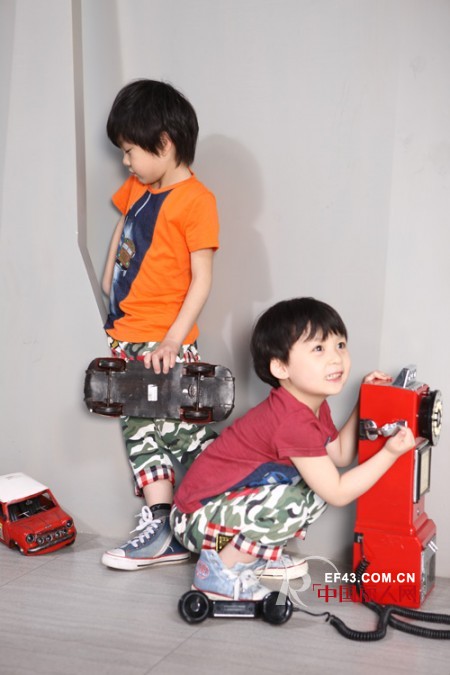 翘嘴蛇童装 创造快乐幸福乐园