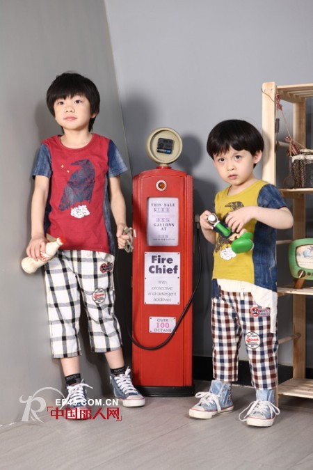 翘嘴蛇童装 创造快乐幸福乐园