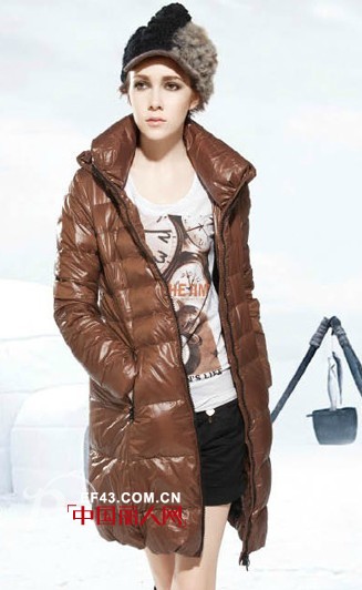 衣诺魅可2013冬装新品  简洁细腻的叙说着“假日宁静”