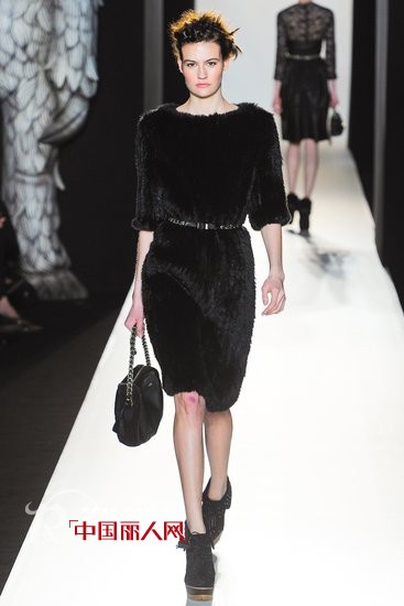 朋克女神大秀软性感