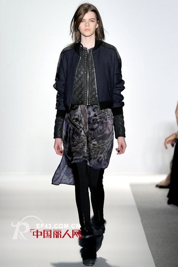 朋克女神大秀软性感