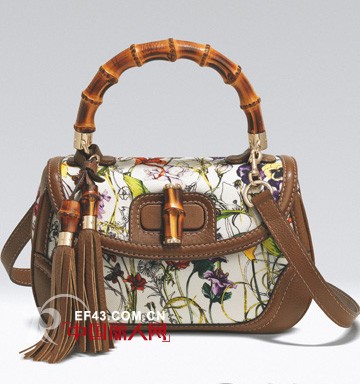 印花鞋包 多姿多彩