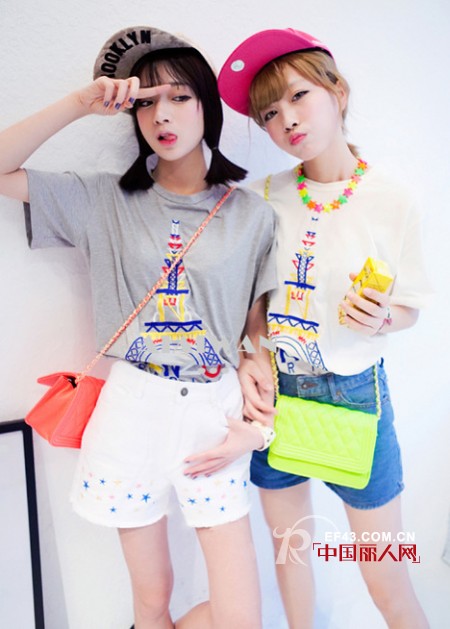 一个像秋天一个像夏天-闺蜜装