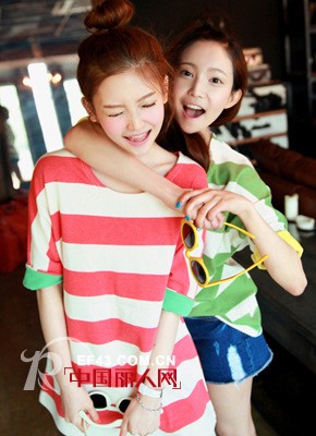 一个像秋天一个像夏天-闺蜜装