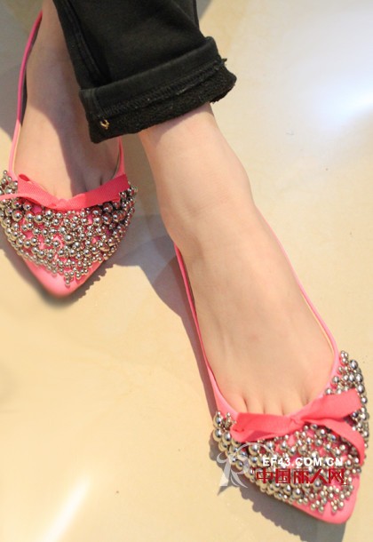 美丽百搭蝴蝶结单鞋 让你目不暇接