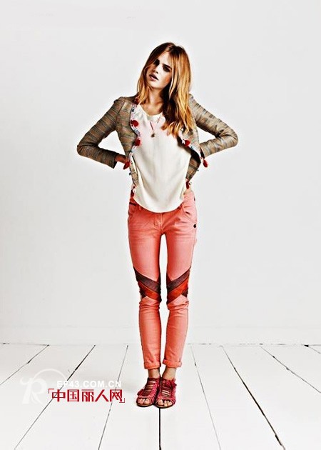 菲粼女装 打破传统搭配就是要不一样