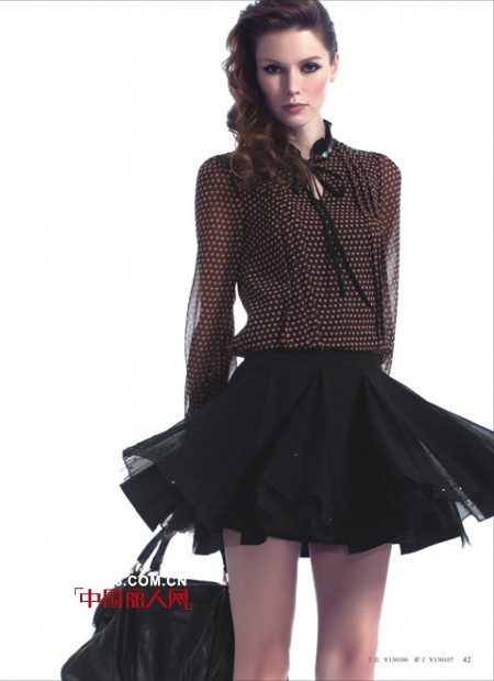 楚薇薇时尚女装 简洁优雅呈现淑女魅力