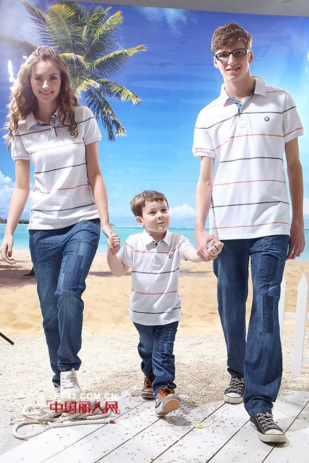 上流家族亲子装  温馨不变的爱永不褪去的经典