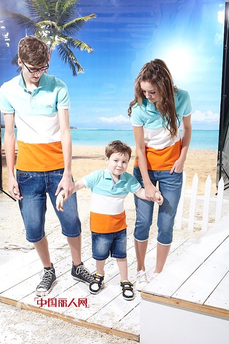 上流家族亲子装  温馨不变的爱永不褪去的经典