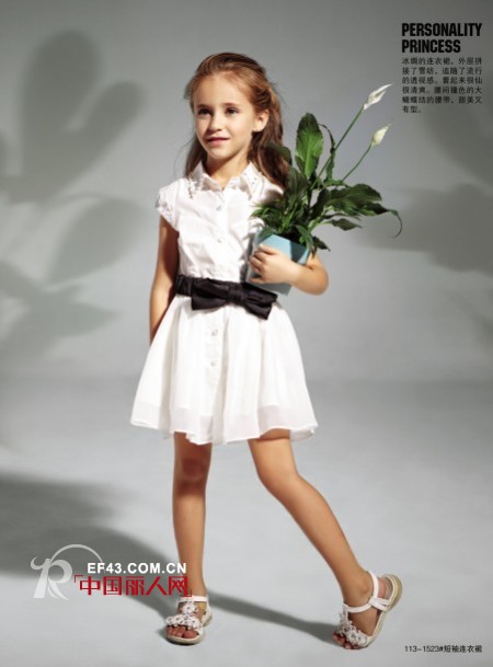 兔仔唛时尚童装 黑白主线华丽的结合