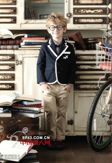 波仕时尚童装  清新学院风格