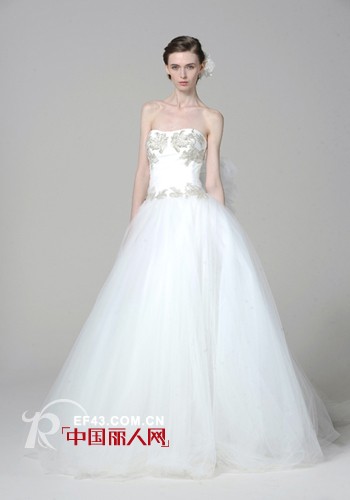 选择适合自己的胸衣 在婚礼上秀出完美自我