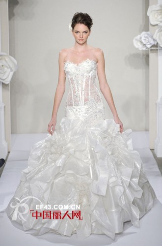 选择适合自己的胸衣 在婚礼上秀出完美自我