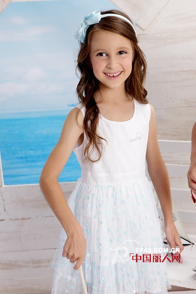 拥有充满欢声笑语的世界 就来欢声笑鱼