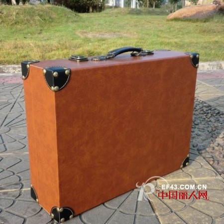 小假期出行必备 潮品旅行箱不能少