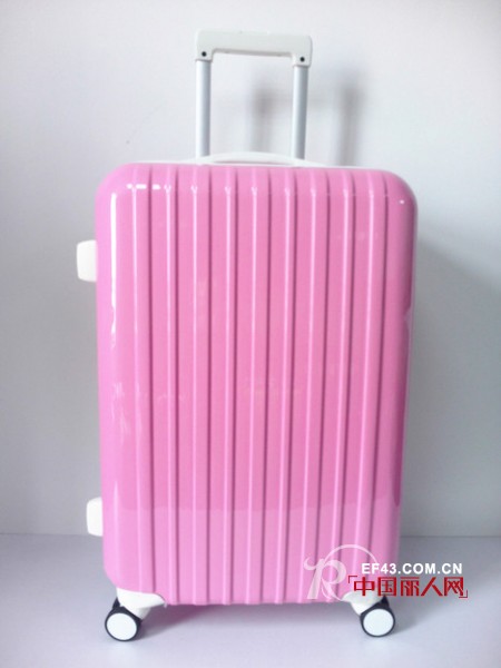 小假期出行必备 潮品旅行箱不能少