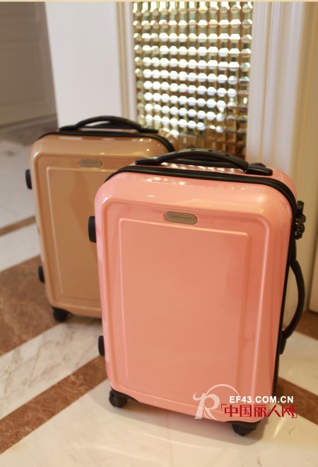 小假期出行必备 潮品旅行箱不能少