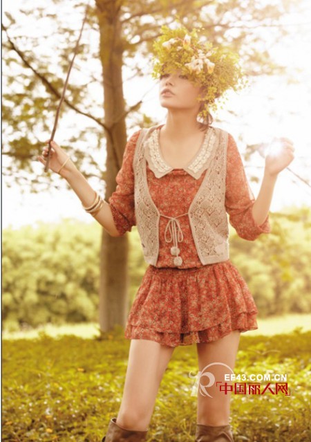 素言品牌女装 夏季绽放青春洋溢的花季