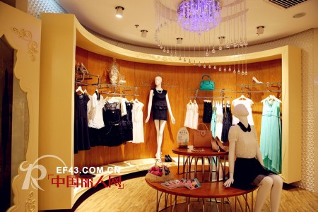 曼娅奴上海陆家嘴正大广场全新形象店开业