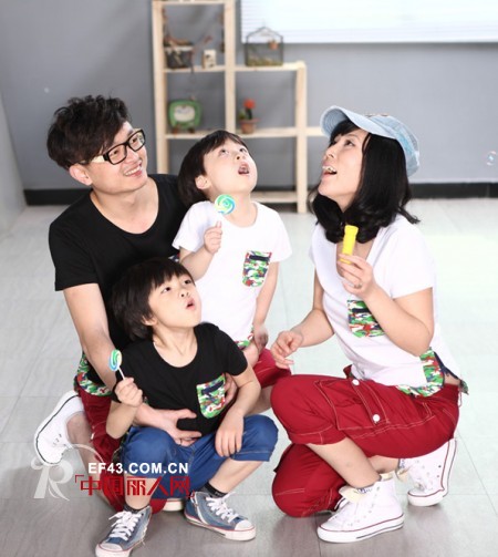 “六一”我们自己的节日 有你就好翘嘴蛇品牌童装