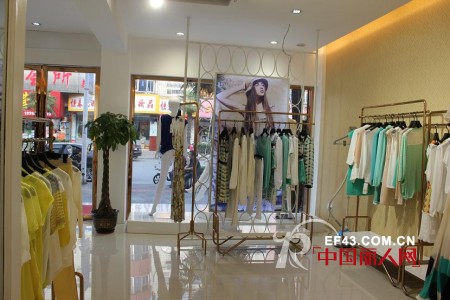 热烈庆祝昆诗兰女装扬州江都店开业大吉