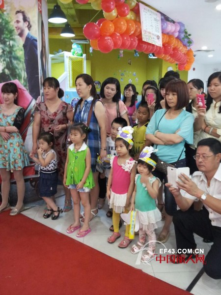 可可鸭童装“带上宝贝来看秀”活动之松岗天虹篇