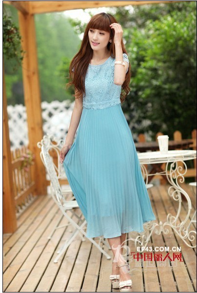 储恋时尚女装  拥有情感炽热的青春活力