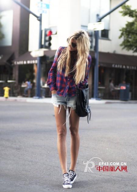 街头格纹风猛刮 随意考究任你选择