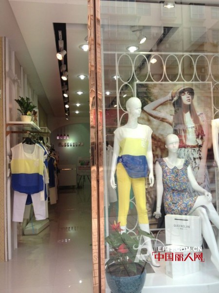 热烈祝贺昆诗兰女装河南林州店盛大开业