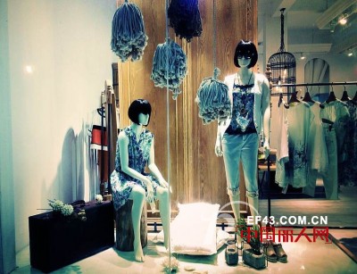 热烈庆祝雪歌女装福建仙游店盛大开业