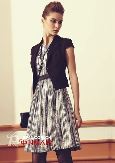 LOUDI露滴品牌女装  都市白领的专属衣柜