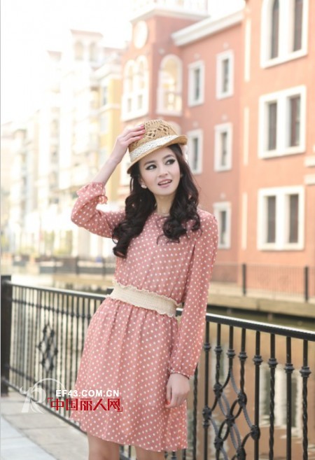 新品上市 惊喜不断 用“爆款”为迪薇娜代言