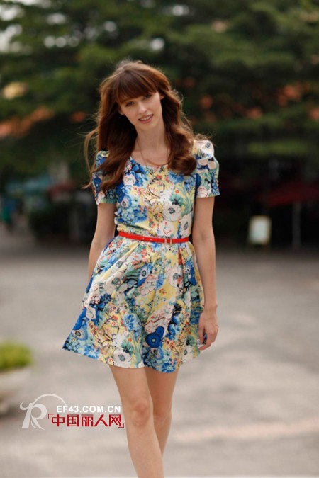 俪思品牌女装 奢华品质打造知性女人