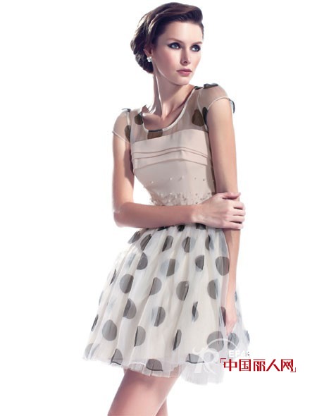 亿姗女装 今夏您不可错过的时尚要闻