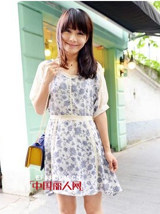 胖姑娘穿搭优雅连衣裙修身显瘦