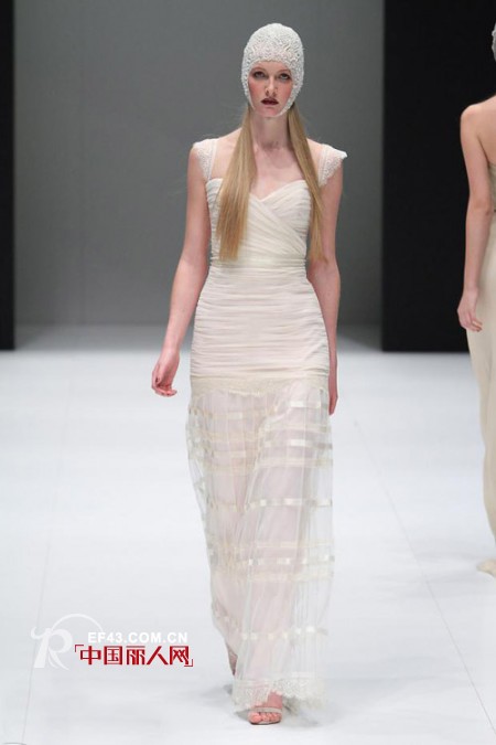 Gwendolynne2013礼服系列 为您呈现完美曲线